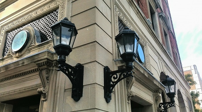 Vintage lights on the exterior of the Canadian Medical Hall of Fame 
