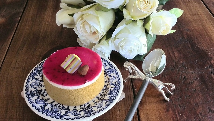 Raspberry mousse cake - sweet treat